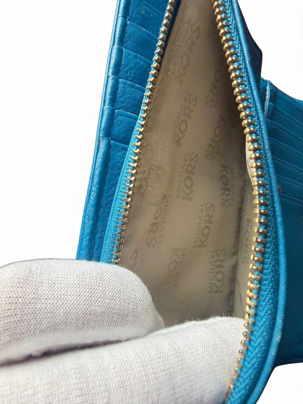 Michael Kors Turquoise Wallet – Pre-Owned - Picture 5 of 11